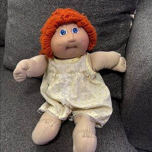 1978 1982 vintage Coleco Cabbage Doll with Red Hair blue eyes